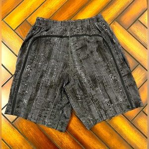 Men’s Lululemon 9” Pacebreaker Short with Boxer Brief Liner